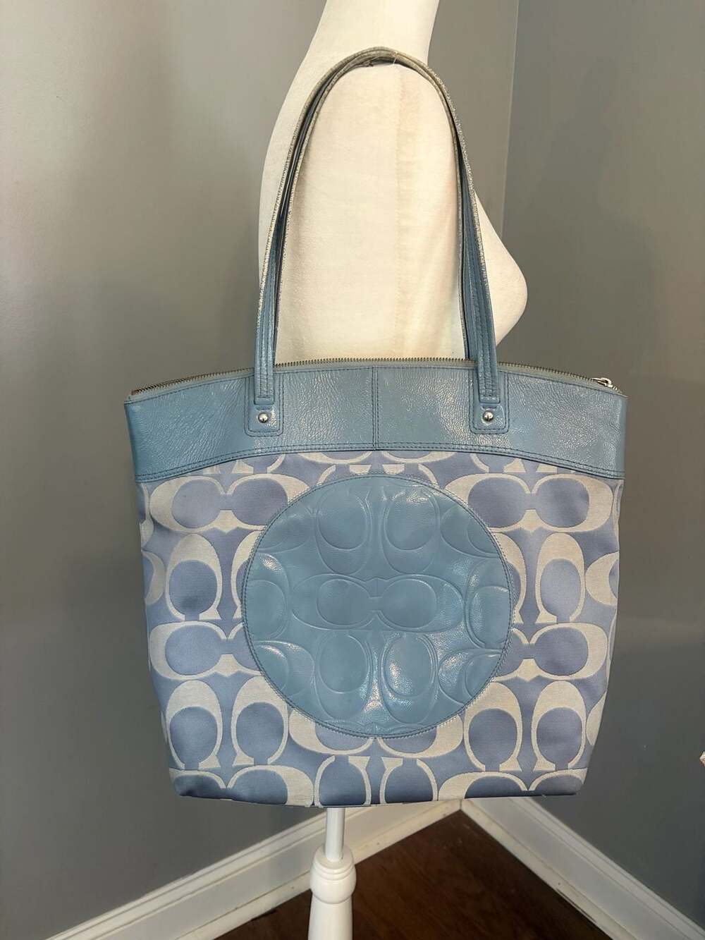 Coach Laura Signature Tote Bag F18335